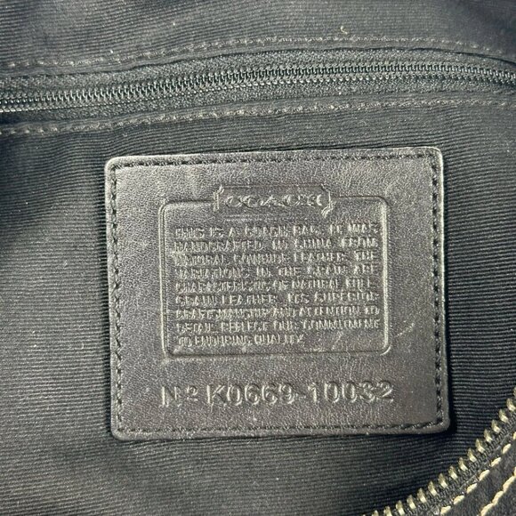 Coach Soho Hobo Bag No 10032 Black Leather Shoulder Handbag Buckle Strap - Picture 3 of 7